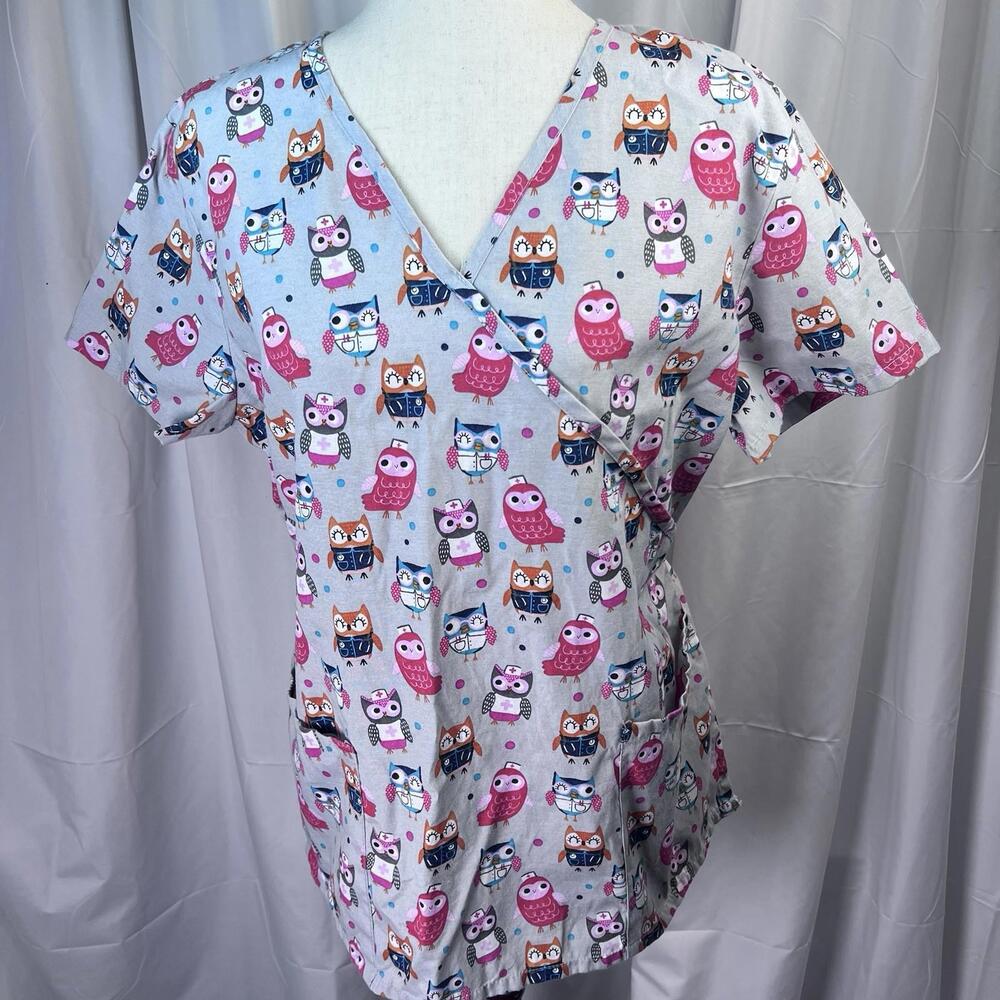 Womens Just Be Scrub Top Size L Gray Owls V Neck Pull Over Pockets Short Sleeve